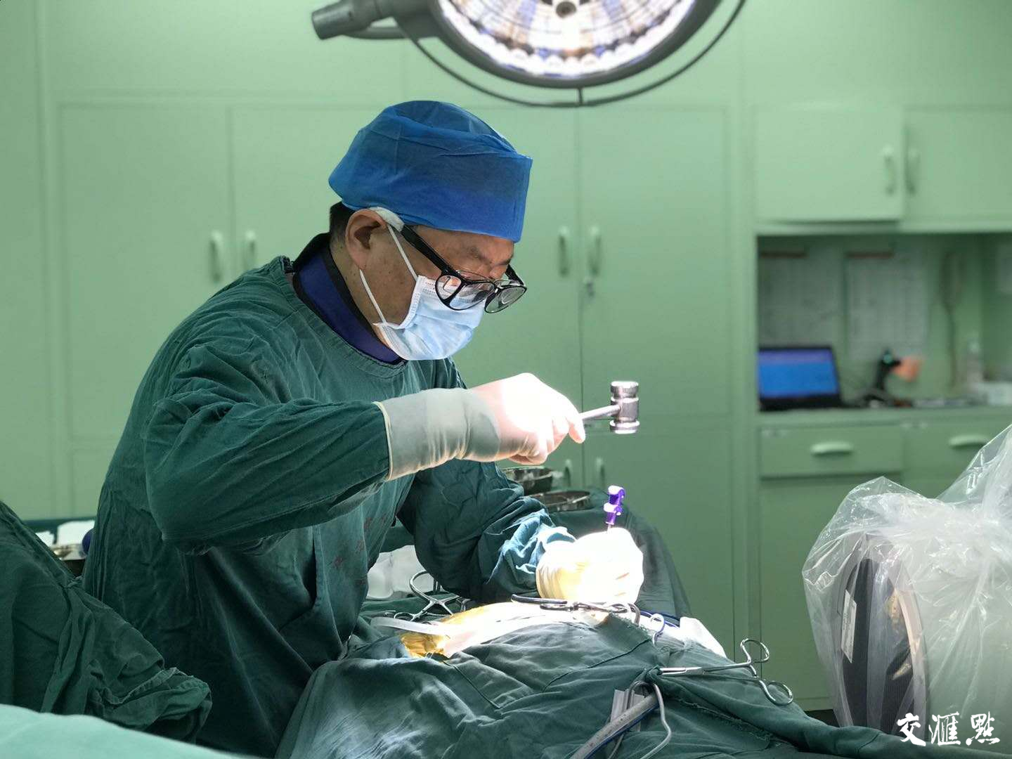 我科成功开展首例单孔腹腔镜手术_宣城市中心医院